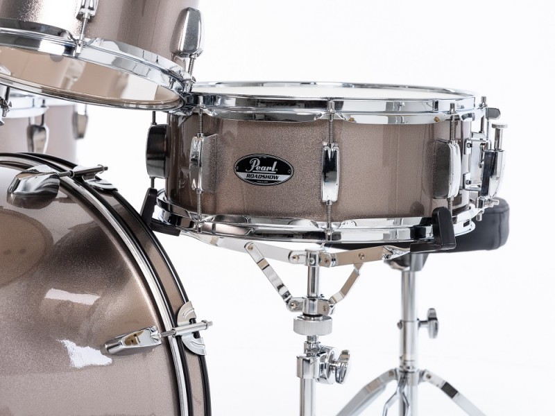 Komplet/Set akustičnih bobnov Pearl Roadshow 20